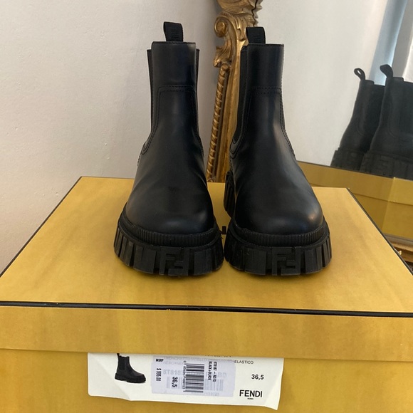 Fendi Force Lugged Chelsea Boots Size 36.5 - Picture 3 of 7